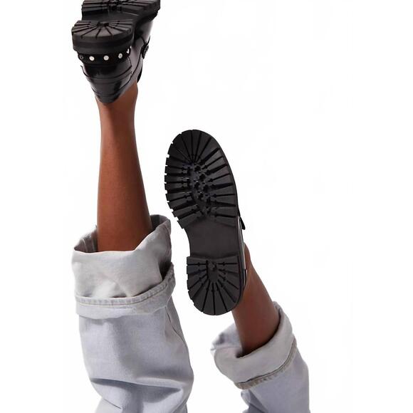 NEW FREE PEOPLE women's teagan tassel loafers in black - Picture 4 of 4